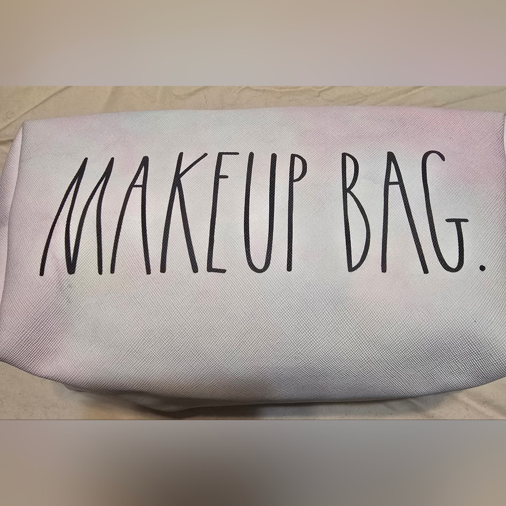 Stylish Pink Makeup Bag‎